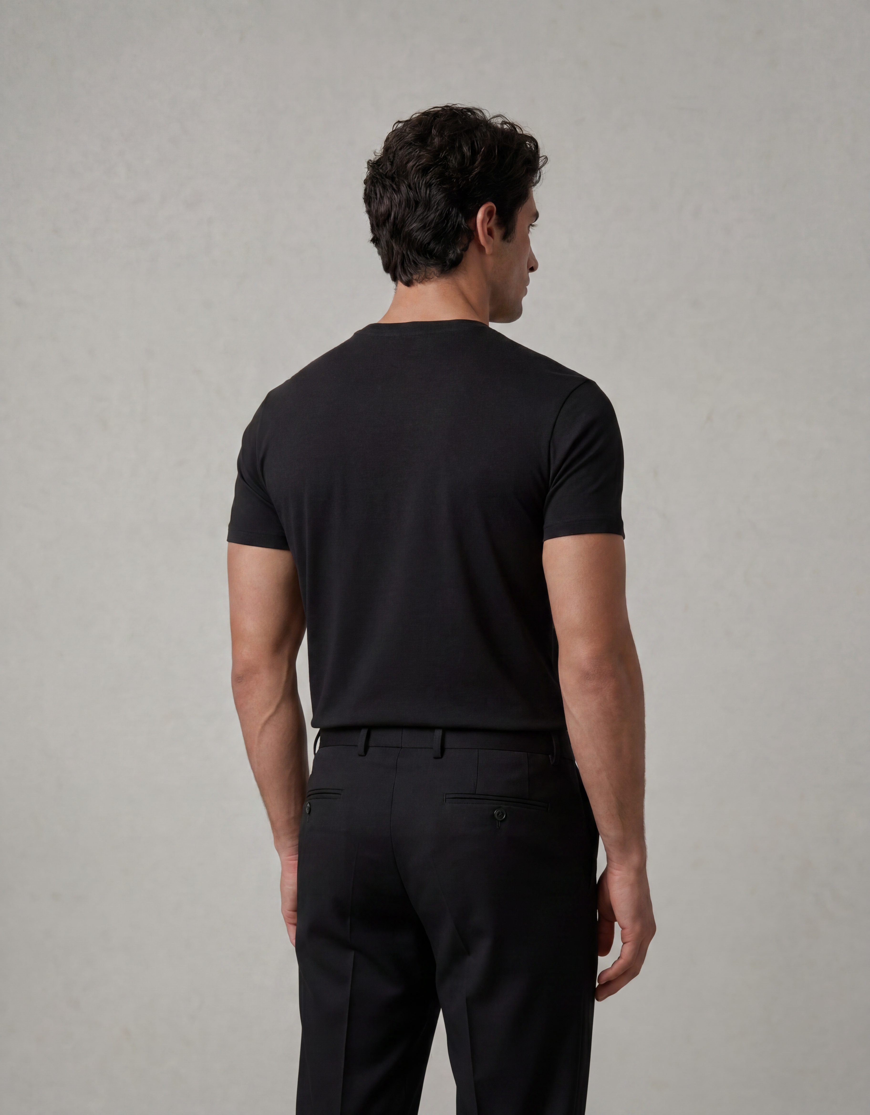 Essential Slim-Fit T-shirt – Black
